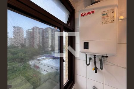 Cozinha e Área de Serviço de apartamento para alugar com 2 quartos, 70m² em Barra da Tijuca, Rio de Janeiro