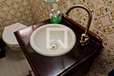 Lavabo de casa à venda com 3 quartos, 179m² em Jardim das Laranjeiras, São Paulo