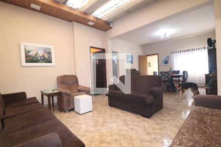 Sala de casa à venda com 3 quartos, 800m² em Vila Pires, Santo André