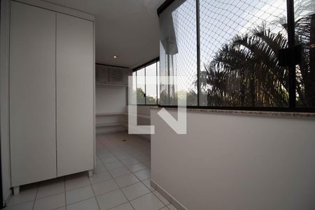 Sacada de apartamento para alugar com 4 quartos, 217m² em Sqsw 305, Brasília