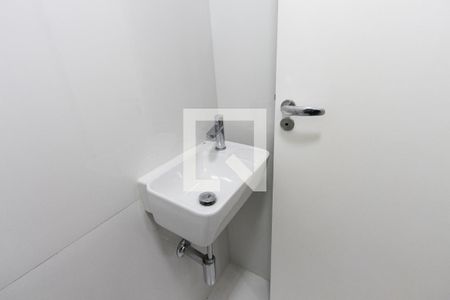 Lavabo de apartamento à venda com 2 quartos, 72m² em Perdizes, São Paulo