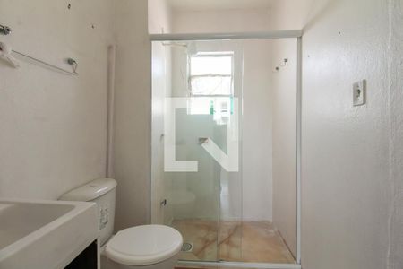 Banheiro de apartamento à venda com 1 quarto, 65m² em Guajuviras, Canoas