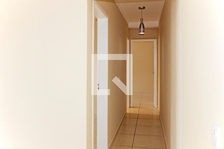 Corredor de apartamento para alugar com 2 quartos, 54m² em Vila Santa Claudina, Vinhedo