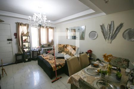 Sala de casa de condomínio para alugar com 2 quartos, 149m² em Nova Mirim, Praia Grande