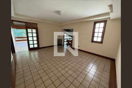 Casa para alugar com 3 quartos, 250m² em Esplanada, Belo Horizonte