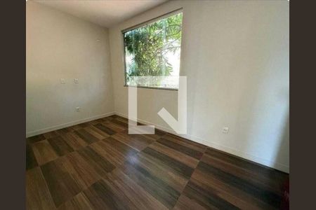 Casa para alugar com 3 quartos, 250m² em Esplanada, Belo Horizonte