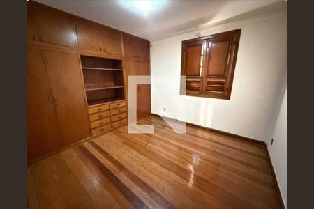 Casa para alugar com 3 quartos, 250m² em Esplanada, Belo Horizonte