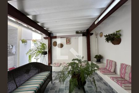 Quintal de casa à venda com 4 quartos, 192m² em Jardim Vera Cruz, São Paulo