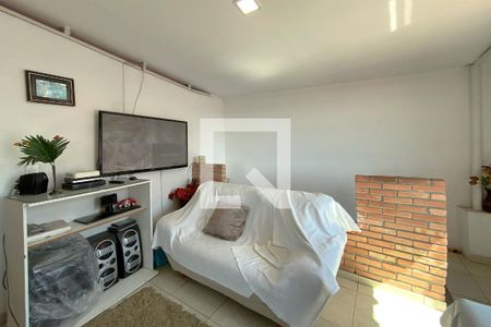 Sala 2 de casa para alugar com 3 quartos, 155m² em Universitário, Belo Horizonte