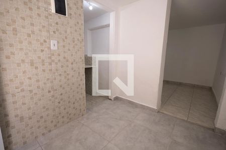 Sala de kitnet/studio para alugar com 1 quarto, 20m² em Vila Palmares, Santo André