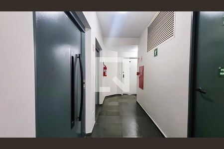 Hall de entrada de apartamento à venda com 3 quartos, 86m² em Vila Rossi, Campinas
