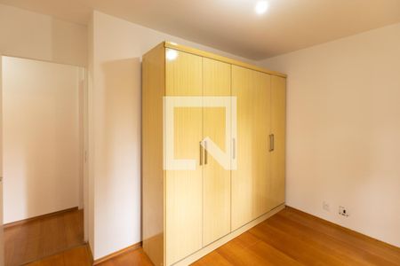 Quarto 1 de apartamento para alugar com 3 quartos, 74m² em Vila Sofia, São Paulo
