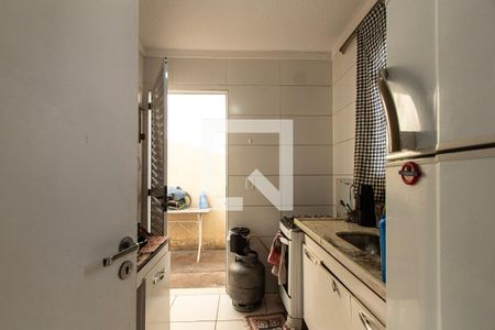 Cozinha de casa de condomínio para alugar com 2 quartos, 150m² em Jardim Simus, Sorocaba