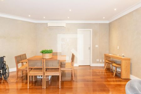 Sala de apartamento à venda com 3 quartos, 167m² em Vila Nova Conceição, São Paulo