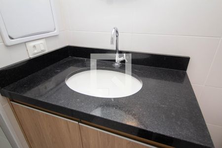 Banheiro Social de apartamento à venda com 1 quarto, 30m² em Vila Primavera, São Paulo