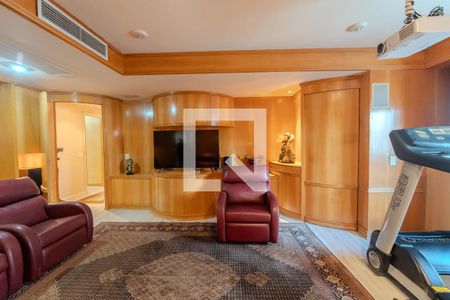 Sala de TV de apartamento à venda com 3 quartos, 275m² em Bela Vista, São Paulo