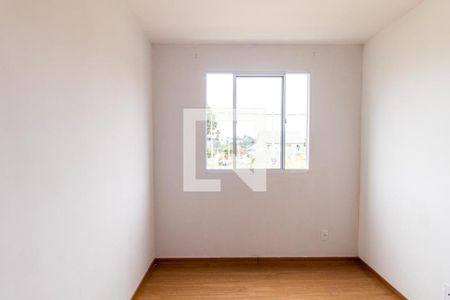 Quarto 2 de apartamento para alugar com 2 quartos, 43m² em Santa Cândida, Curitiba