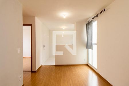 Sala de apartamento para alugar com 2 quartos, 43m² em Santa Cândida, Curitiba