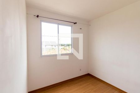 Quarto 1 de apartamento para alugar com 2 quartos, 43m² em Santa Cândida, Curitiba