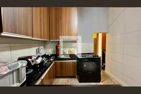 Cozinha de casa à venda com 5 quartos, 145m² em São Geraldo, Belo Horizonte