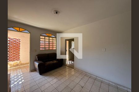 Casa para alugar com 2 quartos, 360m² em Parque Sao Jose, Belo Horizonte