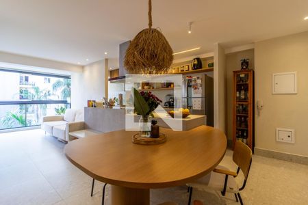 Sala de apartamento para alugar com 2 quartos, 70m² em Vila Madalena, São Paulo