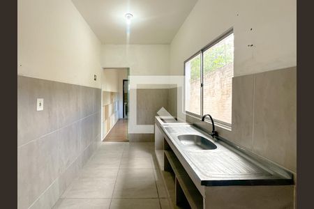 Sala/Cozinha de apartamento para alugar com 1 quarto, 30m² em Serraria, São José