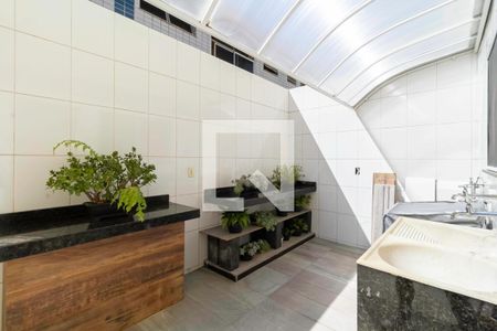Apartamento à venda com 110m², 3 quartos e 1 vagaÁrea de serviço