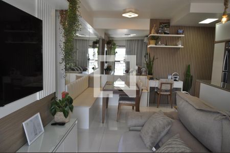 Sala de apartamento à venda com 3 quartos, 68m² em Del Castilho, Rio de Janeiro