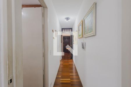 Corredor de apartamento à venda com 3 quartos, 120m² em Sumaré, São Paulo