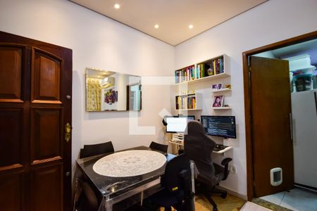 Sala de casa de condomínio à venda com 1 quarto, 42m² em Higienópolis, Rio de Janeiro