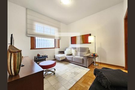 Sala TV de casa à venda com 3 quartos, 193m² em Alto Barroca, Belo Horizonte
