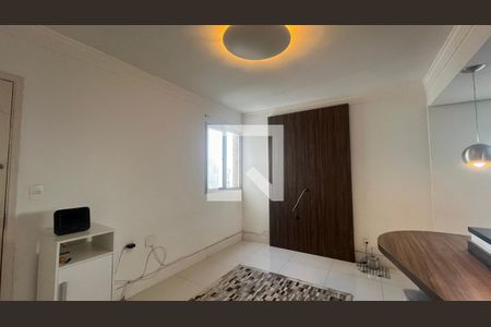 Sala de apartamento à venda com 1 quarto, 57m² em Taquaral, Campinas