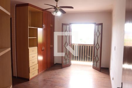 Suíte 1 de casa para alugar com 3 quartos, 214m² em Olímpico, São Caetano do Sul