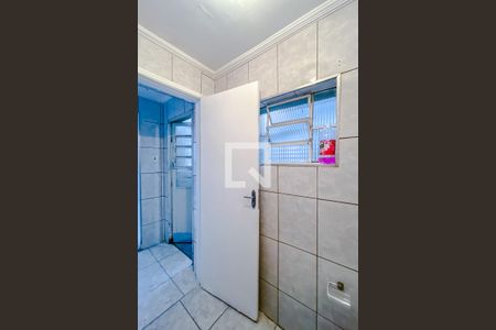 Banheiro de casa para alugar com 2 quartos, 69m² em Vila Maria Zelia, São Paulo