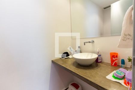 Lavabo de apartamento para alugar com 3 quartos, 158m² em Itaim Bibi, São Paulo