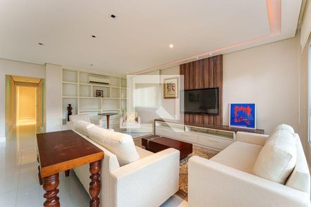 Apartamento para alugar com 4 quartos, 184m² em Vila Suzana, São Paulo
