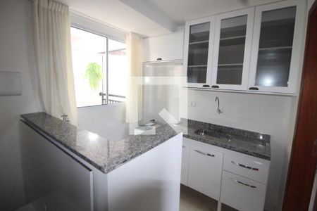 Sala/Cozinha de apartamento para alugar com 1 quarto, 23m² em Vila Nivi, São Paulo