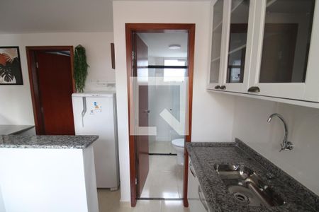 Sala/Cozinha  de apartamento para alugar com 1 quarto, 23m² em Vila Nivi, São Paulo