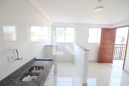 Sala/Cozinha de apartamento para alugar com 1 quarto, 27m² em Vila Nivi, São Paulo