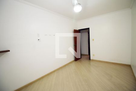 Quarto 2 de casa à venda com 4 quartos, 200m² em Penha, Rio de Janeiro