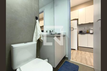 Banheiro de kitnet/studio para alugar com 1 quarto, 27m² em Vila Mariana, São Paulo