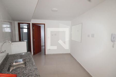 Sala/Cozinha  de apartamento para alugar com 1 quarto, 25m² em Vila Nivi, São Paulo