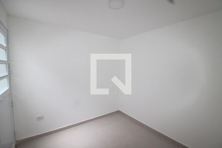 Quarto 1 de apartamento para alugar com 1 quarto, 25m² em Vila Nivi, São Paulo
