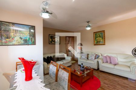 Casa 2 - Sala de casa à venda com 4 quartos, 160m² em Jardim Ivone, São Paulo