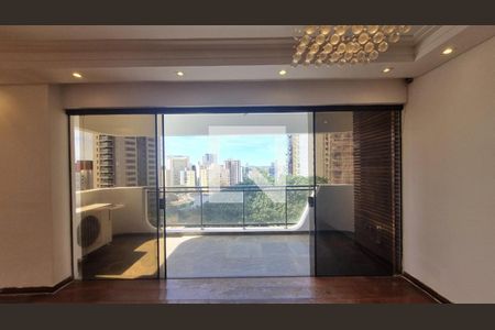 Apartamento à venda com 3 quartos, 197m² em Cambuí, Campinas