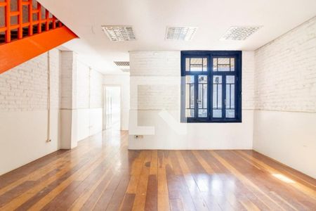 Casa à venda com 4 quartos, 308m² em Santa Cecilia, São Paulo