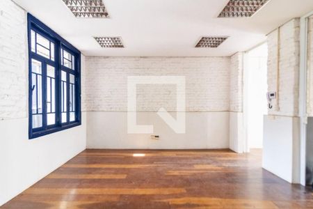 Casa à venda com 4 quartos, 308m² em Santa Cecilia, São Paulo