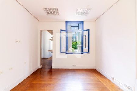 Casa à venda com 4 quartos, 308m² em Santa Cecilia, São Paulo