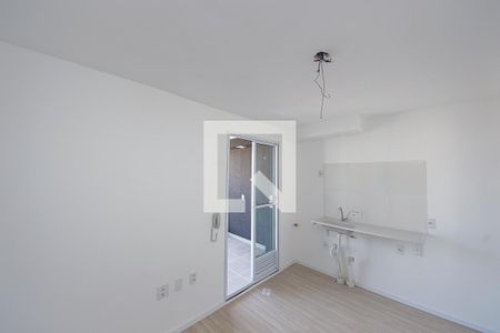 Sala/Cozinha de apartamento à venda com 2 quartos, 31m² em Vila Santa Clara, São Paulo